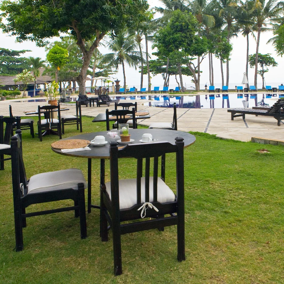 Clubhouse Restaurant Dining Rooms