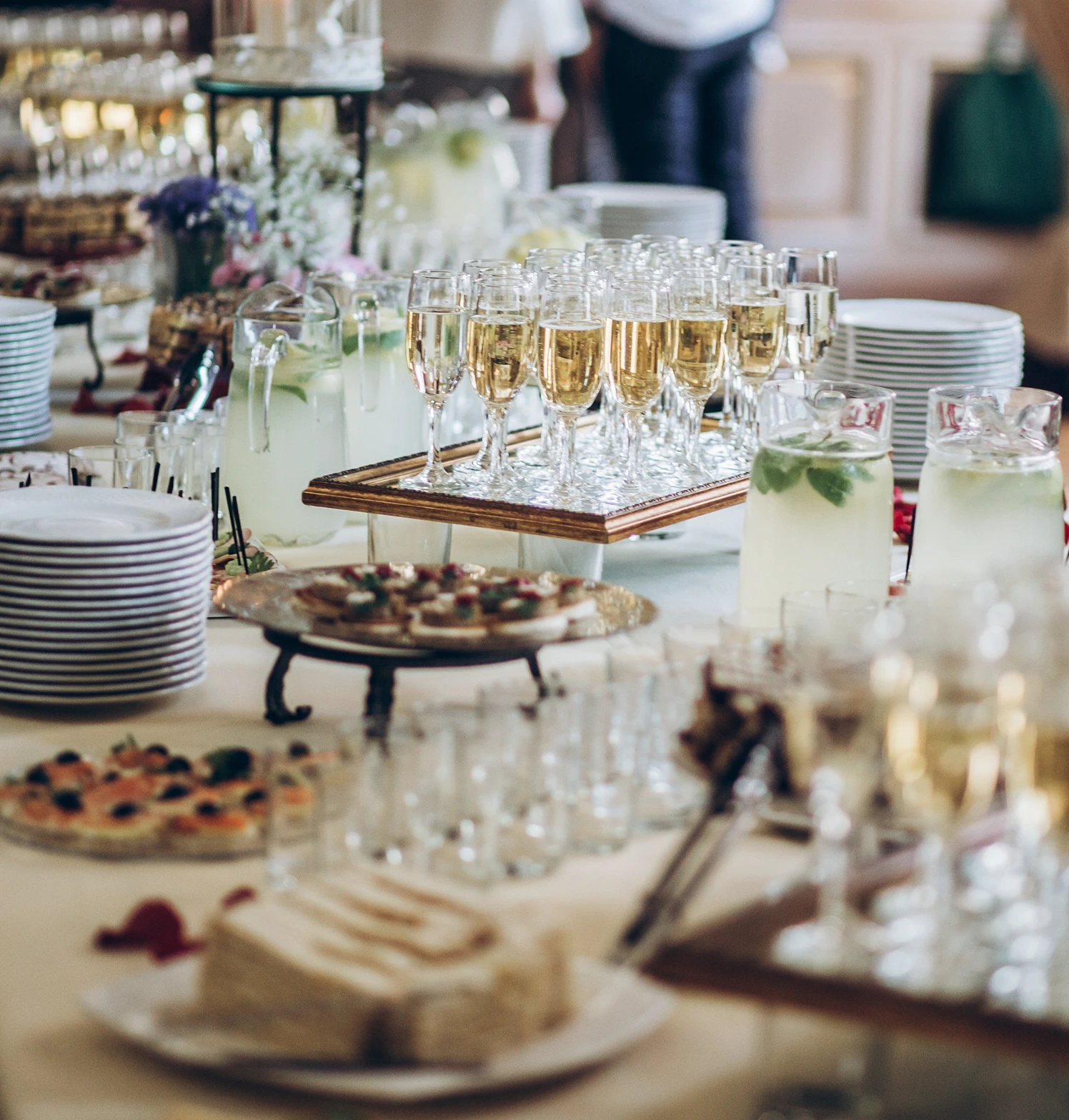 Serving Stations and Buffet Surfaces